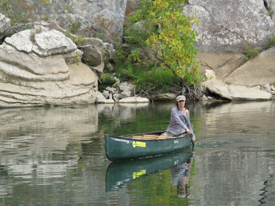 Alice Centioni istruttore survival donna survivalist canoa