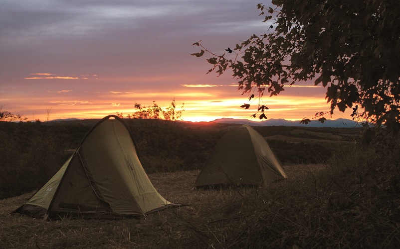 dormire in tenda al safari in italia